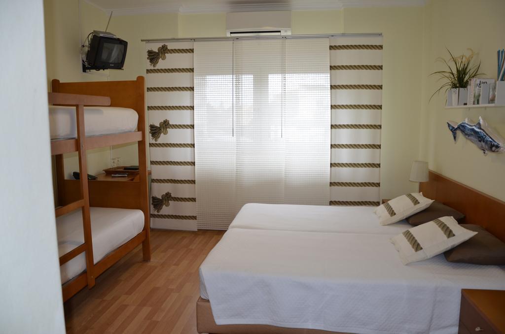 Abla Guest House Carcavelos  Rum bild
