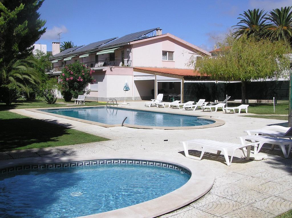 Abla Guest House Carcavelos  Exteriör bild